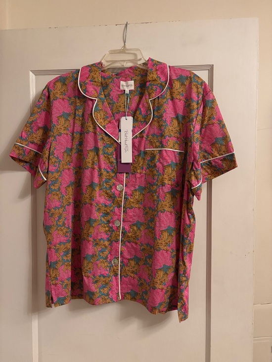 BedHead Other - BedHead Pink & Gold Floral Short-Sleeve Pajama set with White Piping
